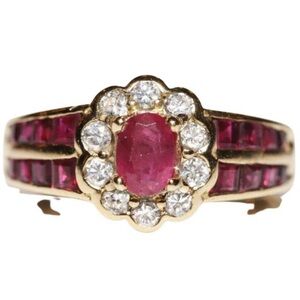 Vintage Circa 1980s 18k Gold Natural Diamond And Caliber Ruby Ring size 7